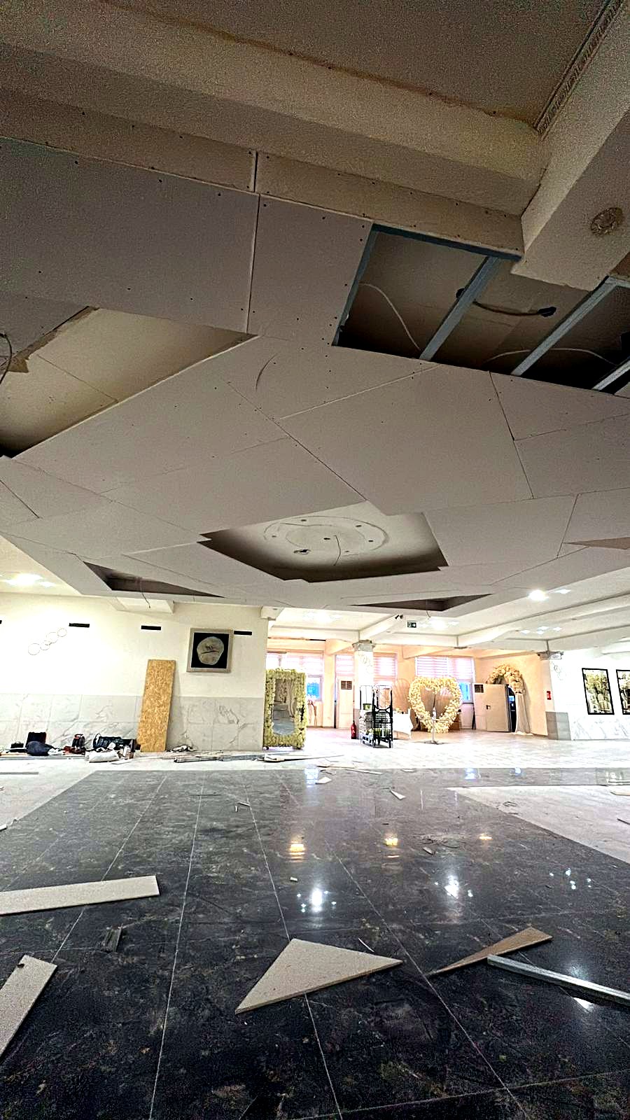 Festsaal Decke – In Arbeit