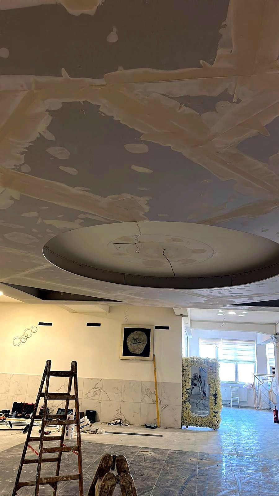 Festsaal Decke – In Arbeit